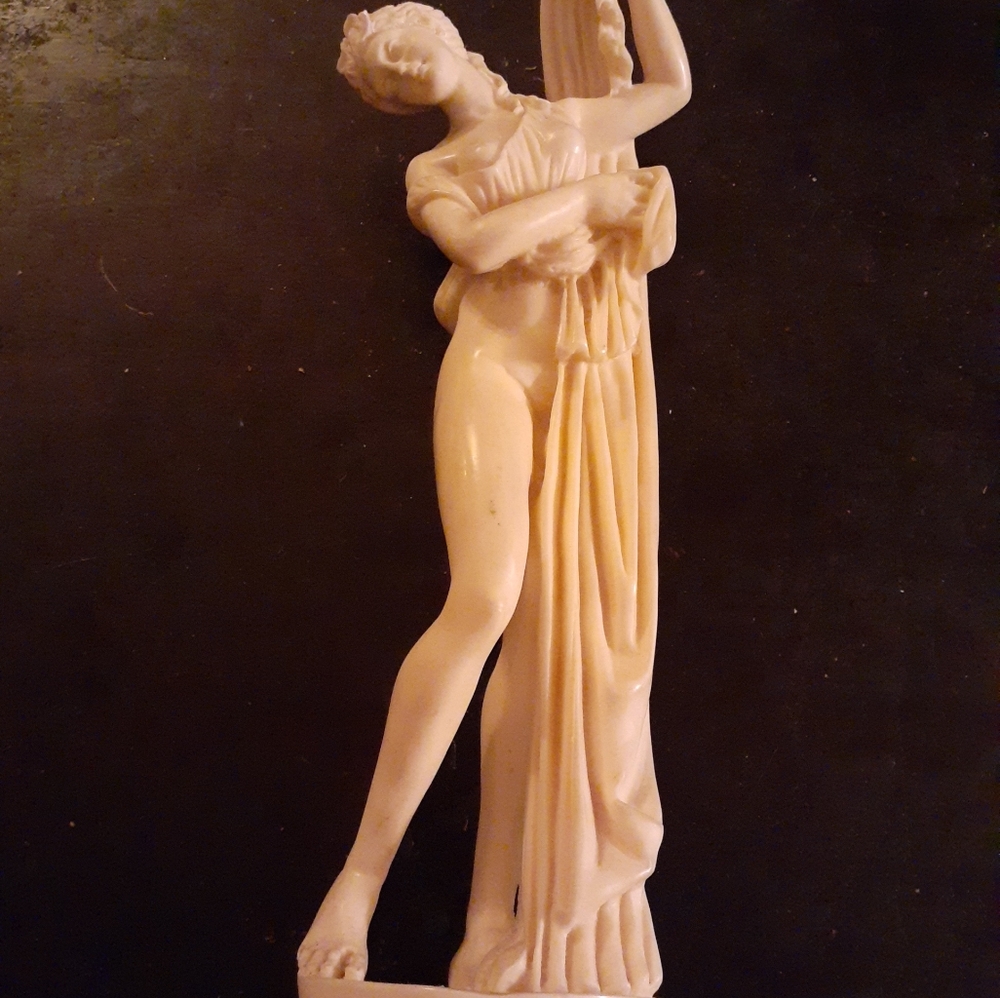 GORGEOUS Santini Italy Genuine Carrara Marble 10" Aphrodite Replica.